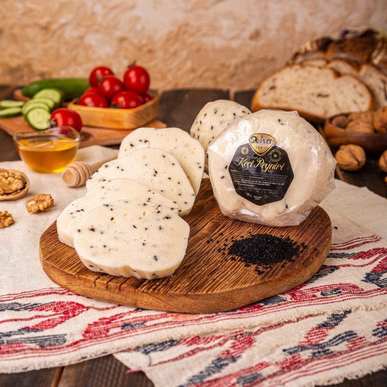 Çörekotlu Topak Keçi Peyniri 350 g